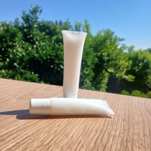 کرم دور چشم