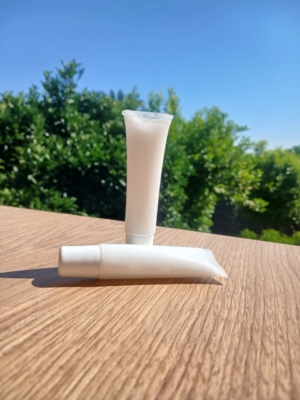 کرم دور چشم